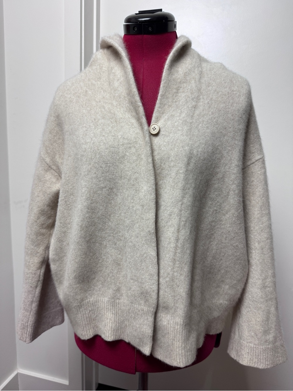 C.T. plage Cream Hooded Button-Front Cardigan